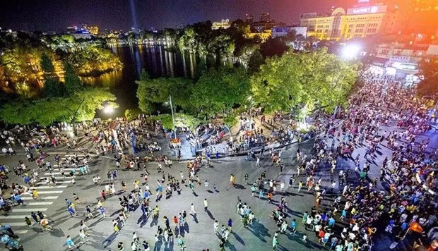 Activities in pedestrian space in Hanoi's heart suspended during Tet -0