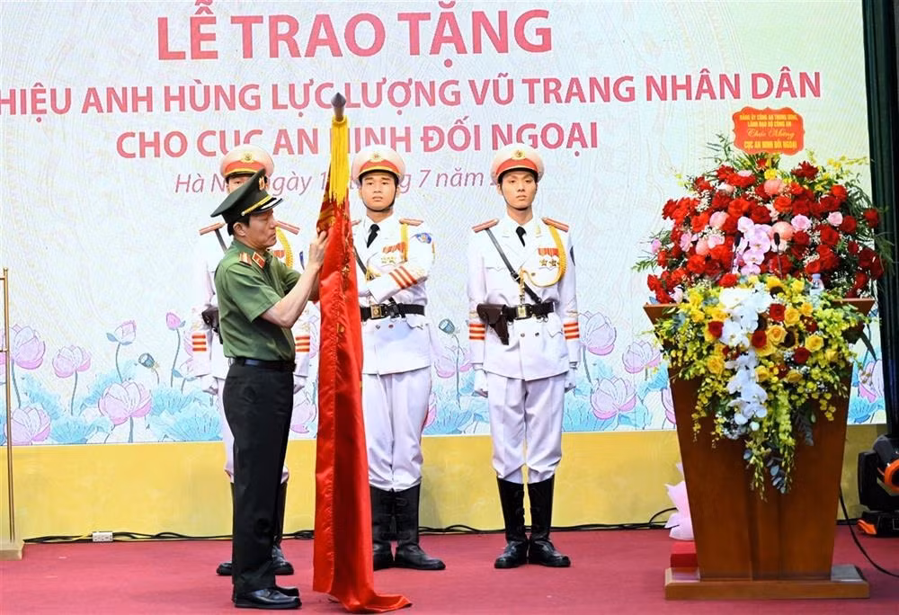 Department of External Security receives “Hero of the People’s Armed Forces” title -0