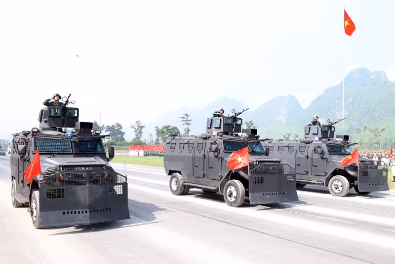 Modern military and police equipment showcased at first parade rehearsal - 3