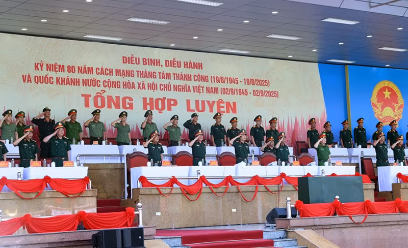 Over 15,000 officers particiate in &nbsp;joint rehearsal for National Day parade -0