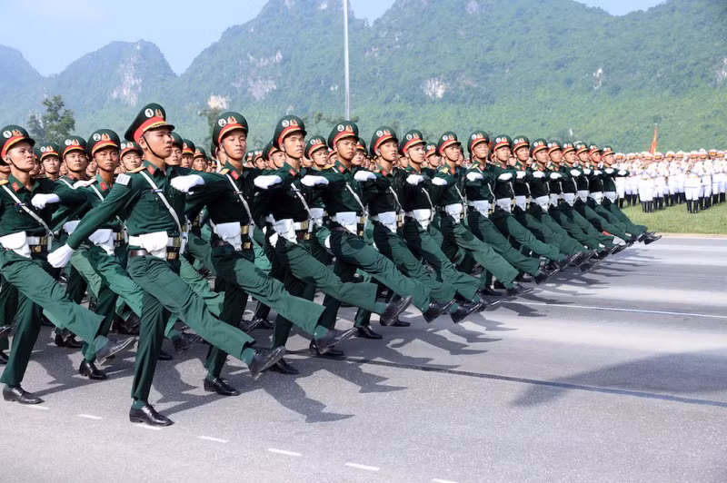Police, military forces join rehearsal for 80th National Day celebration parade ảnh 8 Police, military forces join rehearsal for 80th National Day celebration parade -1