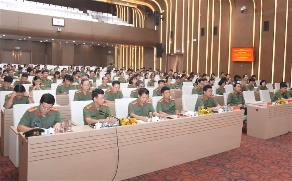 Department of Public Security History, Science and Strategy reviews first-half performance -0