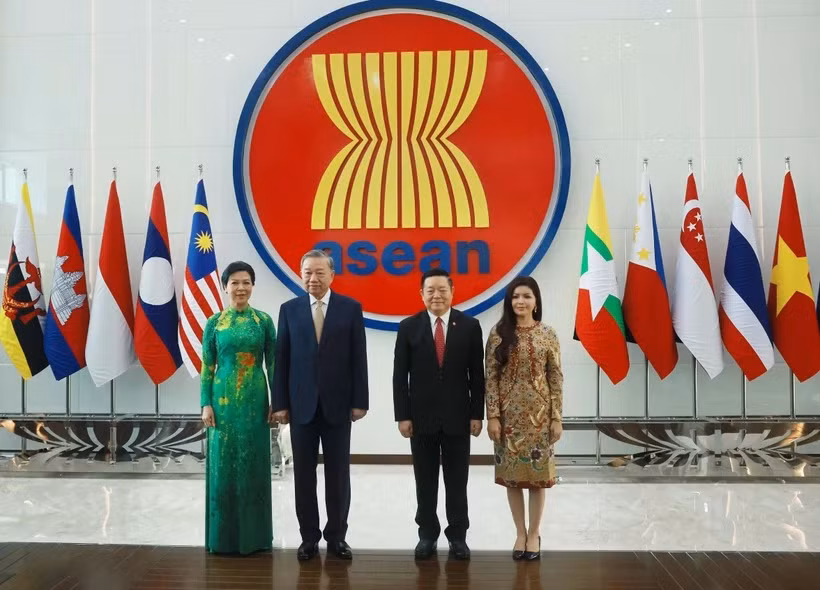 Top Vietnamese leader makes historic visit to ASEAN Secretariat -0