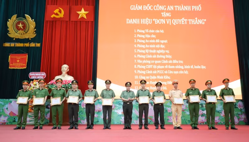 Ensuring order and security in Can Tho plays important role in development of Mekong Delta - 3