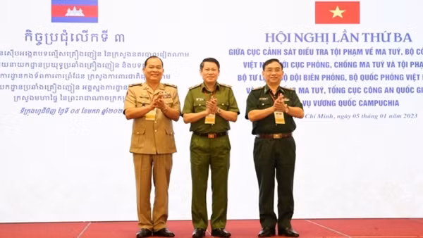 Vietnam, Cambodia agree to boost cooperation in preventing and fighting illicit drug trafficking ảnh 3