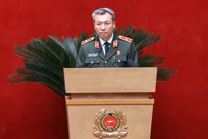 Public Security Forces: Following Uncle Ho’s Teachings – Renewing Mindsets – Enhancing Knowledge – Becoming Regular and Modern Force – Wholeheartedly devoted to the Party, the People -1