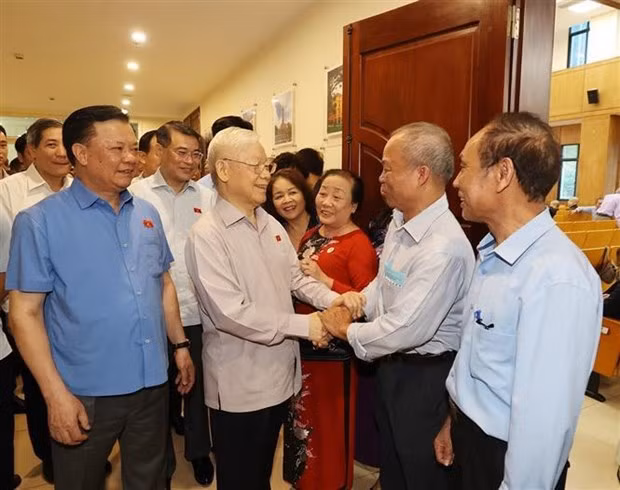 Party leader meets with voters in Hanoi ahead of NA's fifth session -0