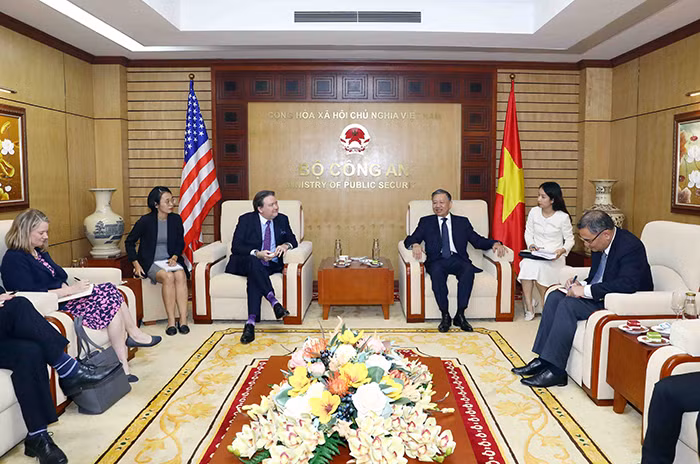 Minister To Lam receives US Ambassador to Vietnam -0
