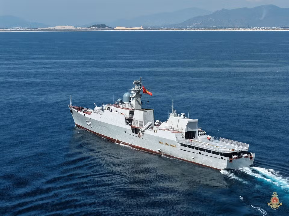 Vietnam Navy stages parade in Cam Ranh on National Day -0