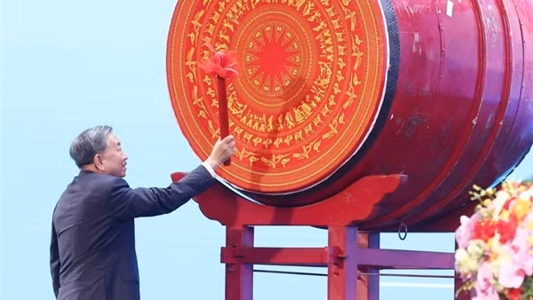 Vietnam positions itself as a key Southeast Asian economic hub ảnh 3