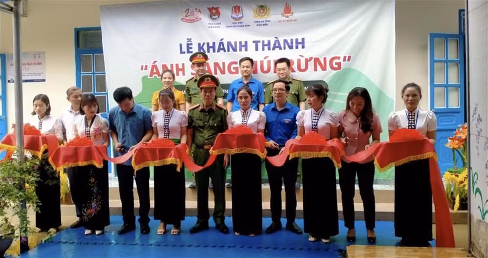  People’s Police Academy builds school in rural mountainous area -0