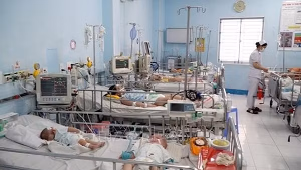 Over 185,000 doses of 5-in-1 vaccine delivered to Vietnam ảnh 2