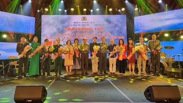 Famous artists to gather at Vietnam Dance Week 2023 ảnh 2