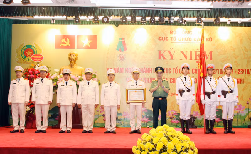 Department of Organization and Personnel receives Second-class “Fatherland Protection” Medal -0