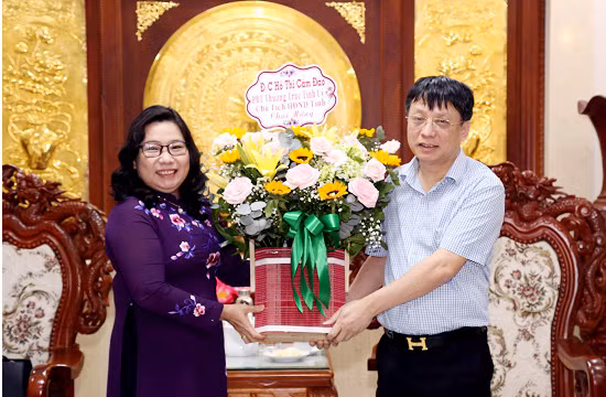 CAND Newspaper works with Hau Giang and Soc Trang Provinces -0