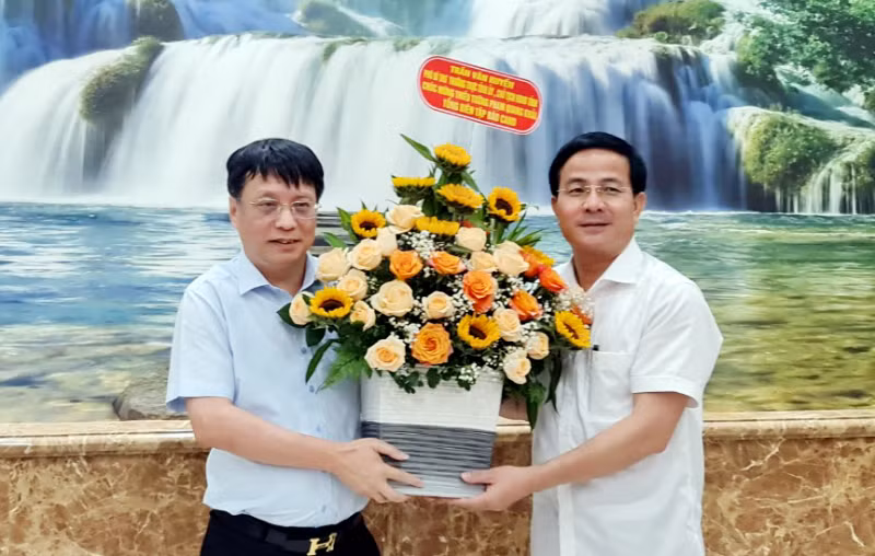 CAND Newspaper works with Hau Giang and Soc Trang Provinces -0