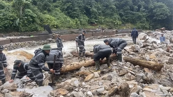 PM orders building elite mobile police force ảnh 3