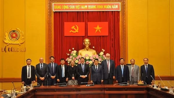MPS strengthens international cooperation in countering money laundering ảnh 3