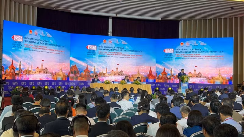 17th international travel expo in full swing in HCMC -0