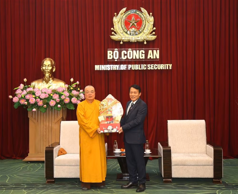 Leaders of Vietnam Buddhist Sangha and Vietnam Protestant Church (North) pay pre-Tet visit to MPS -0