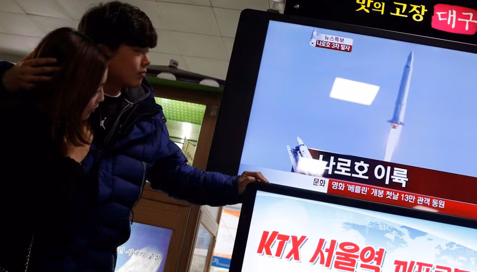 S.Korea prepares to launch first domestically produced space rocket -0