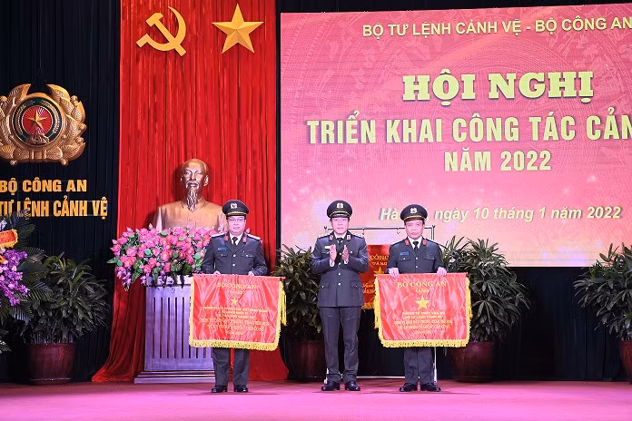 Senior Lieutenant General Luong Tam Quang attends year-end meeting of security guard force -0