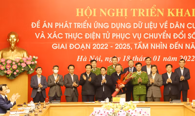 PM Pham Minh Chinh: People, businesses play center role in national digital transformation -0