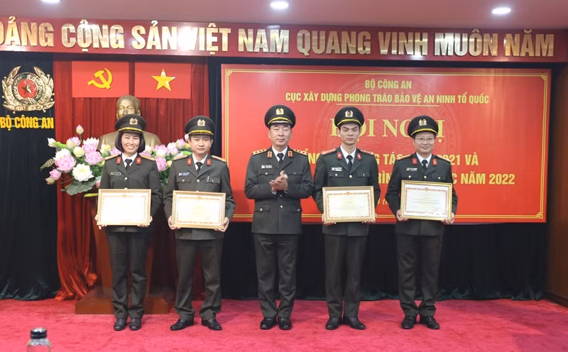 Department of National Security Protection Movement receives Excellent Emulation Flag -0