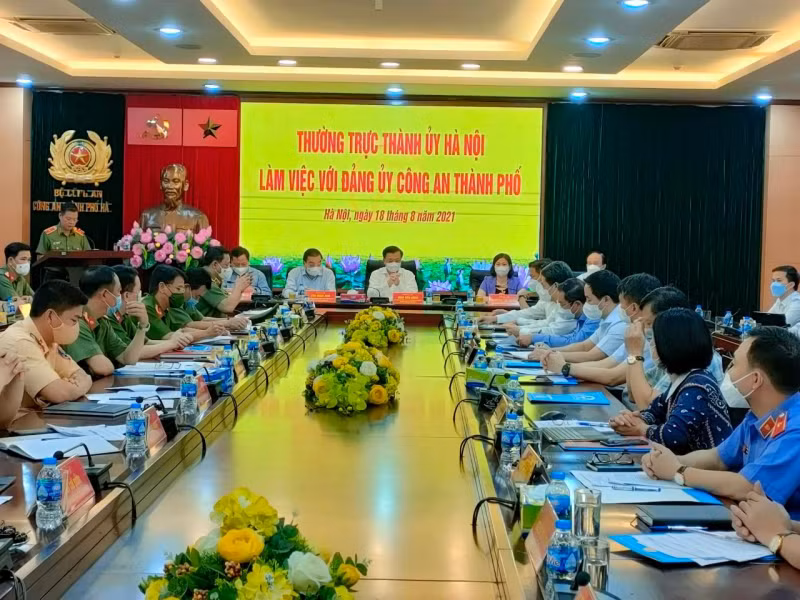 Hanoi police asked to take measures to ensure security and fight COVID-19 -0