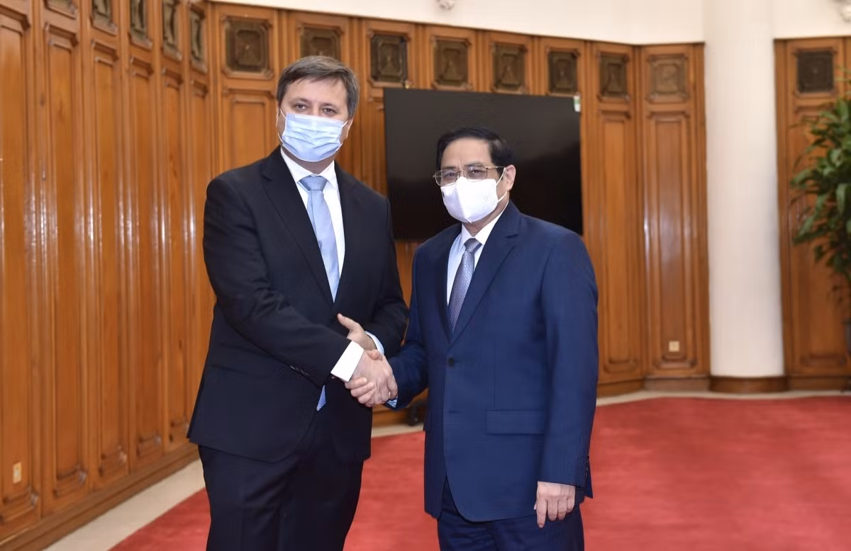 Poland donates 501,000 AstraZeneca COVID-19 vaccine doses to Vietnam -0
