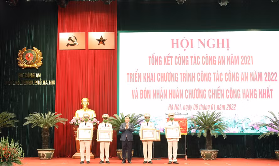 Hanoi police asked to take people as target of their service -0