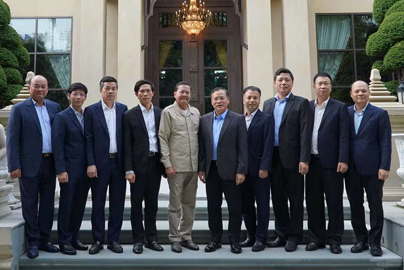 Deputy Minister Nguyen Van Long pays courtesy call on Cambodian Deputy Prime Minister -0
