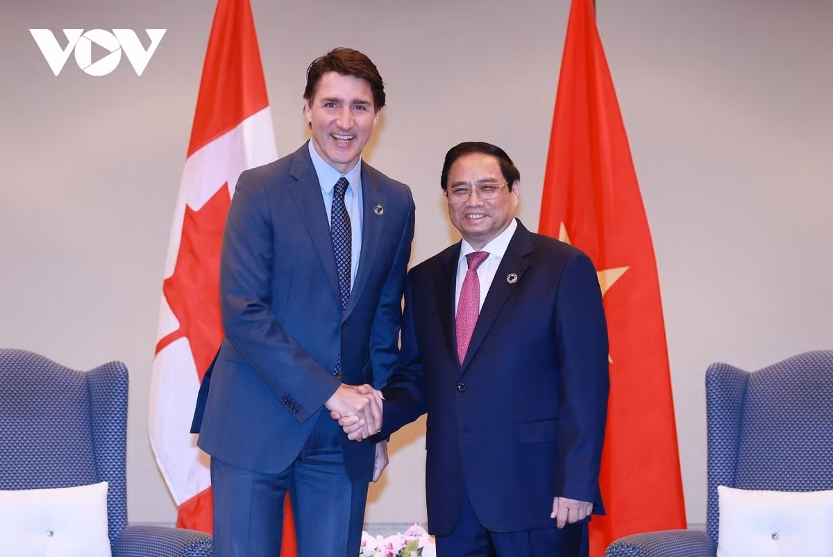 PM Chinh expects Vietnam - Canada trade turnover of US$10 billion -0