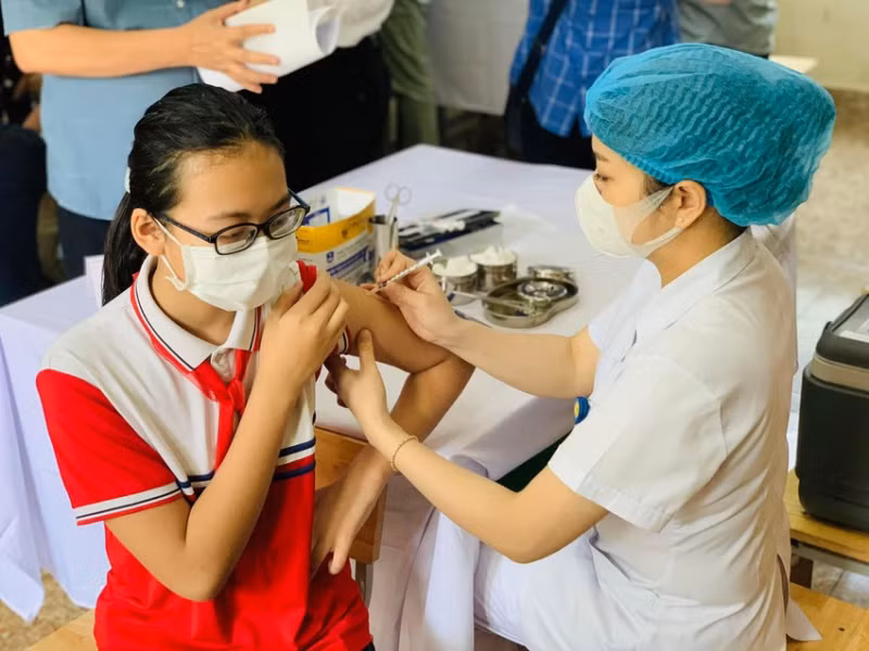 COVID-19: Only 12,000 new cases, 13 deaths recorded on April 18 -0