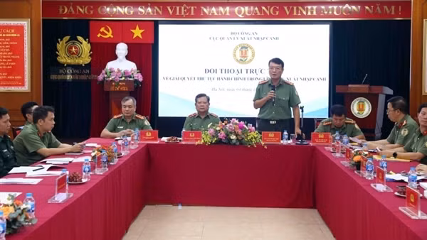 Immigration Department celebrates 70th founding anniversary of the immigration force ảnh 3