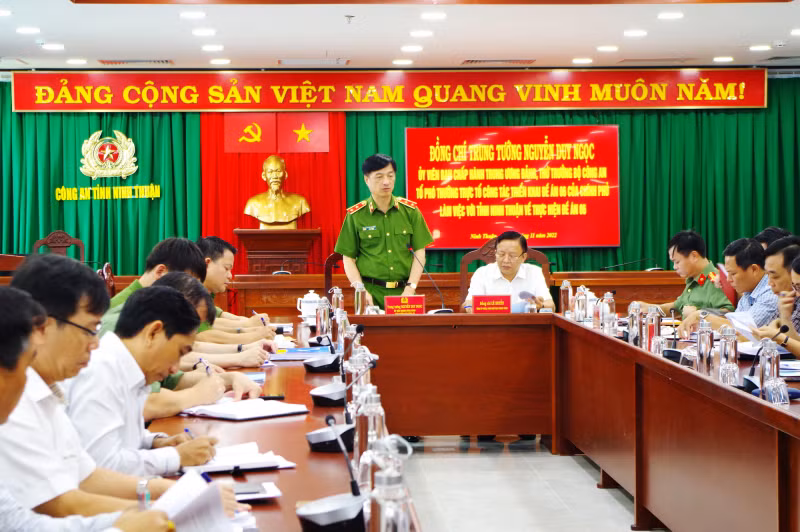 Deputy Minister Nguyen Duy Ngoc inspects implementation of Project 06 in Ninh Thuan -0