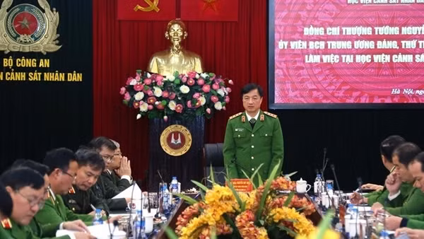 New training course opens for internal political security force ảnh 3