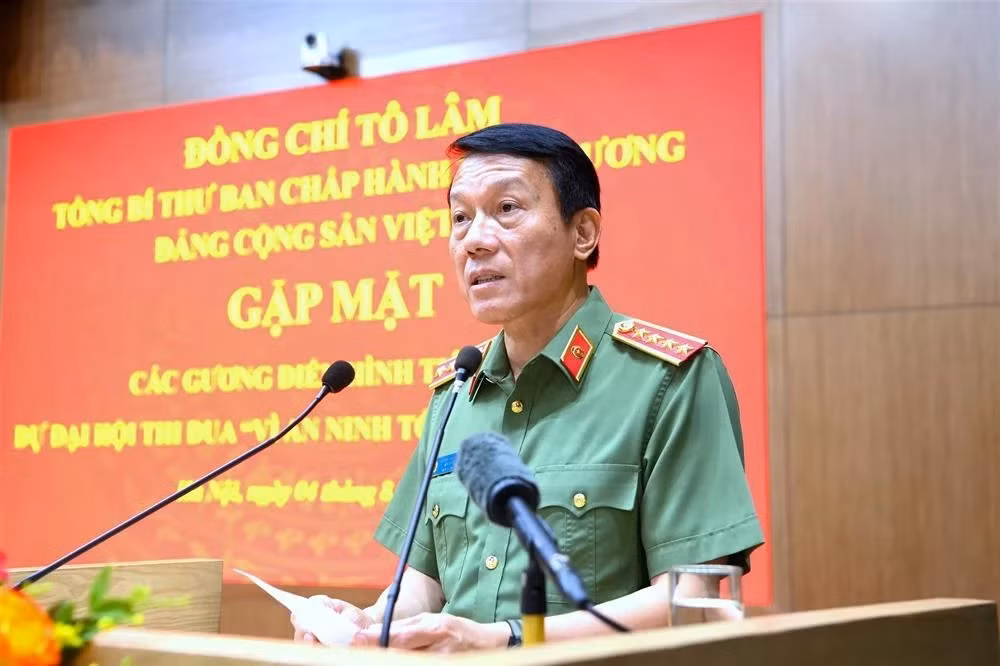 General Secretary meets role-models of the Public Security Forces -0
