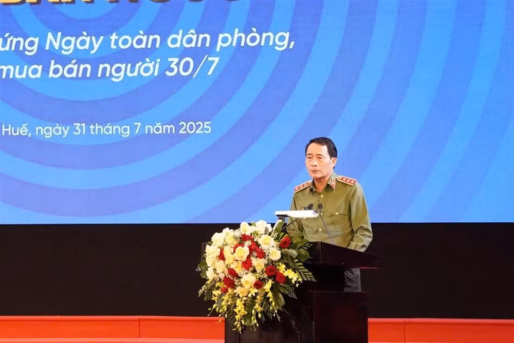 Entire society requested to join hands in combating human trafficking -0