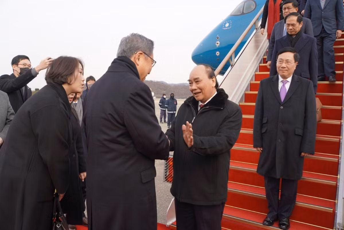 State President warmly welcomed in Seoul on RoK visit -0