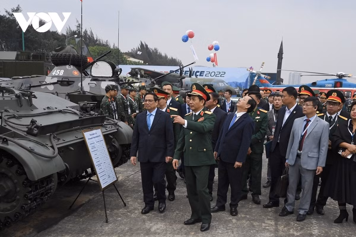 PM attends inauguration of Vietnam International Defence Expo 2022 -0
