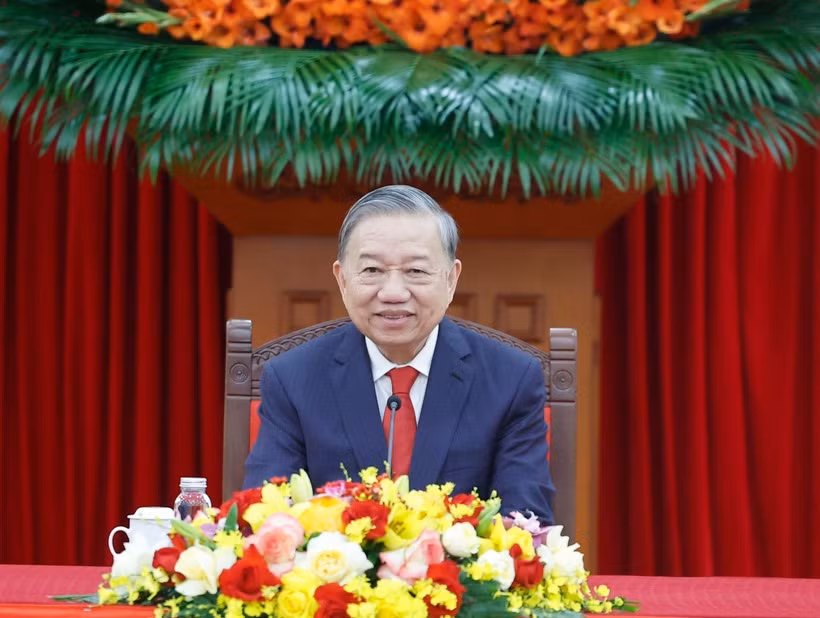 Vietnamese, Chinese Party leaders hold phone talks -0