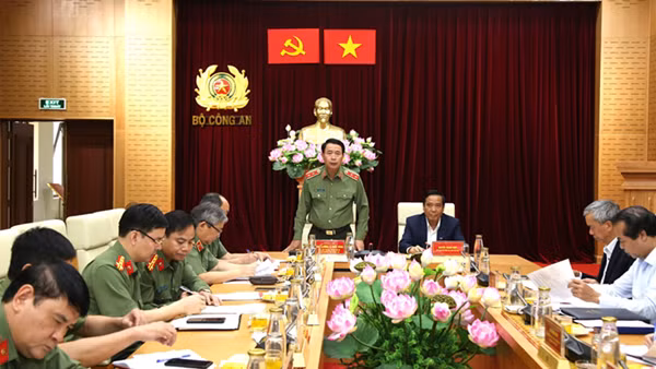 Promoting the role of the elderly in the “All people protecting national security" movement ảnh 4