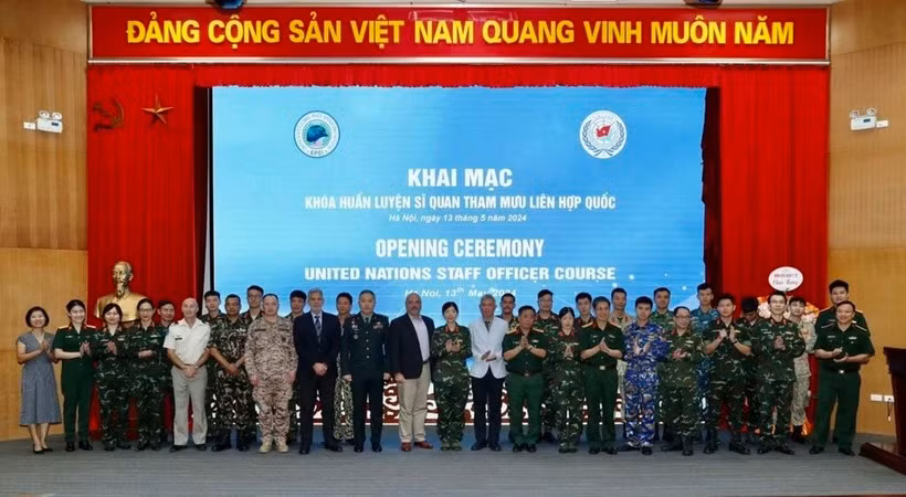 Training course kicks off for Vietnamese staff officers on UN missions -0