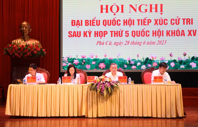 General To Lam meets voters in Phu Cu district, Hung Yen province -0