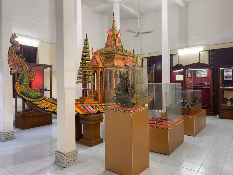 Khmer cultural gallery: a hot attraction in Soc Trang -0