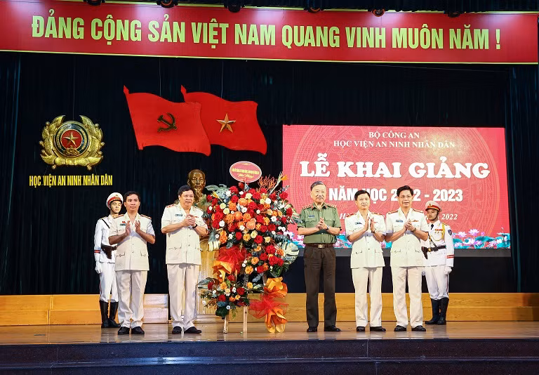 Minister To Lam attends opening ceremony of new school year at People's Security Academy -0