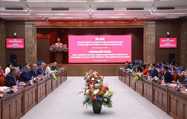 Hanoi seeks stronger cooperation with Havana -0
