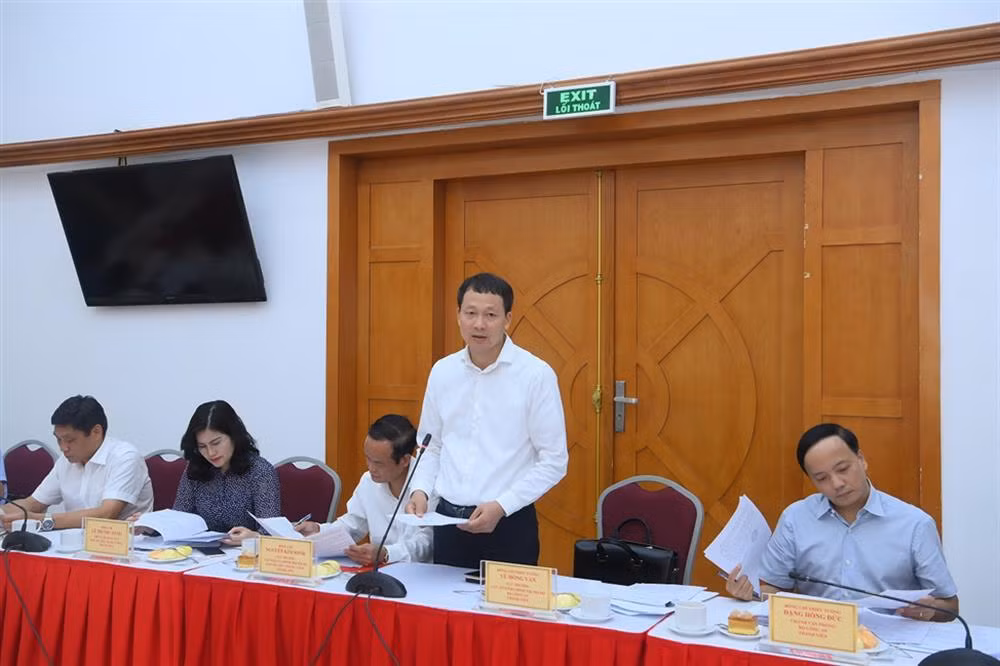 Minister To Lam leads a mission to inspect internal security work at Ministry of Transport -0