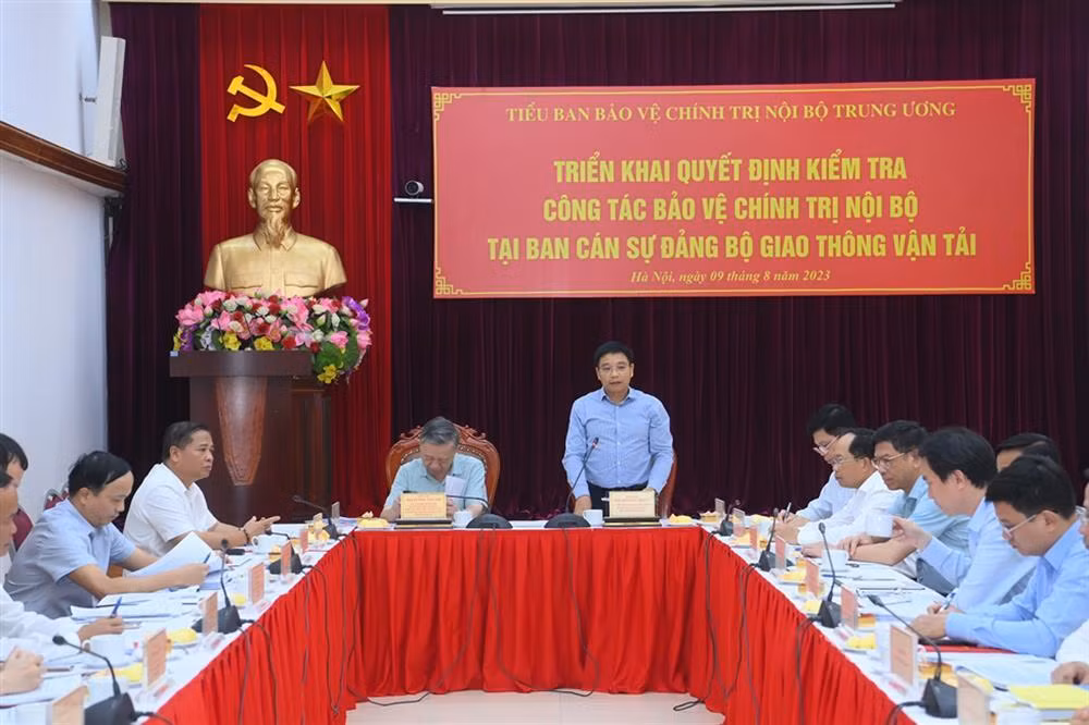 Minister To Lam leads a mission to inspect internal security work at Ministry of Transport -1